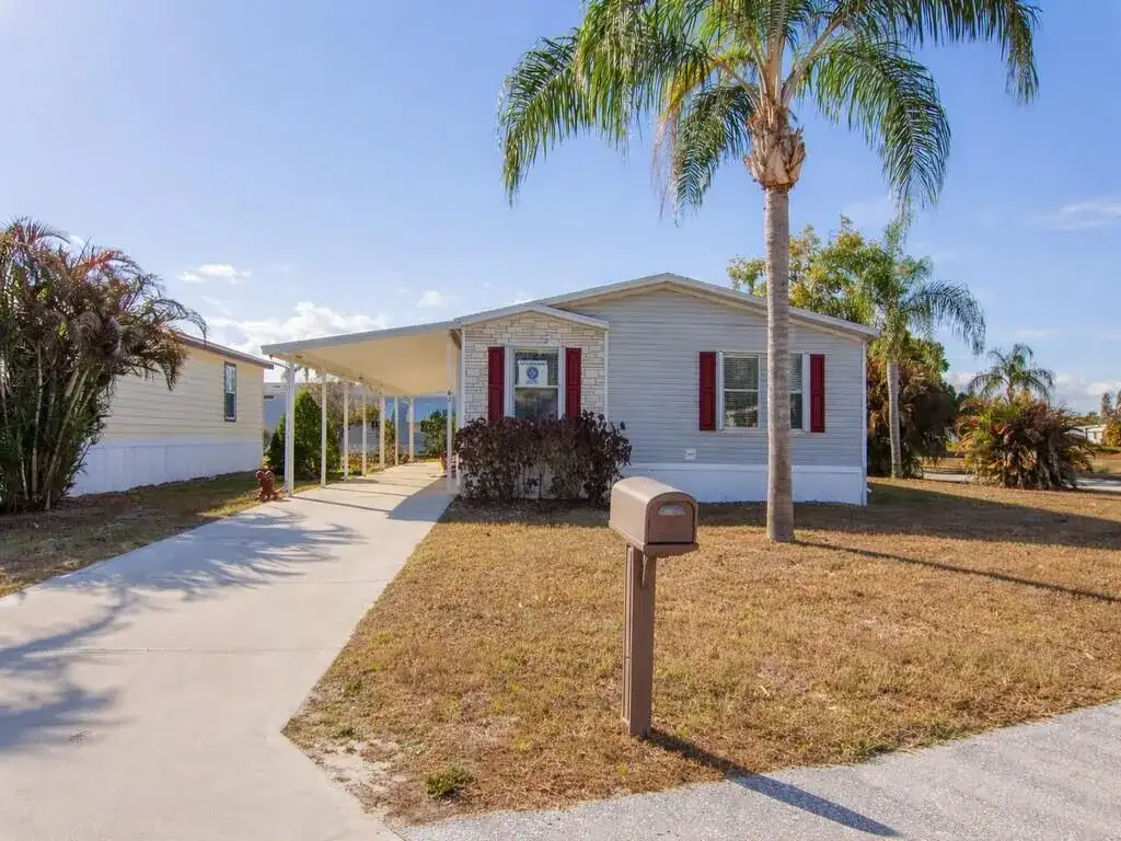 43 Montilla Way, Port St. Lucie FL 34952 photo 3