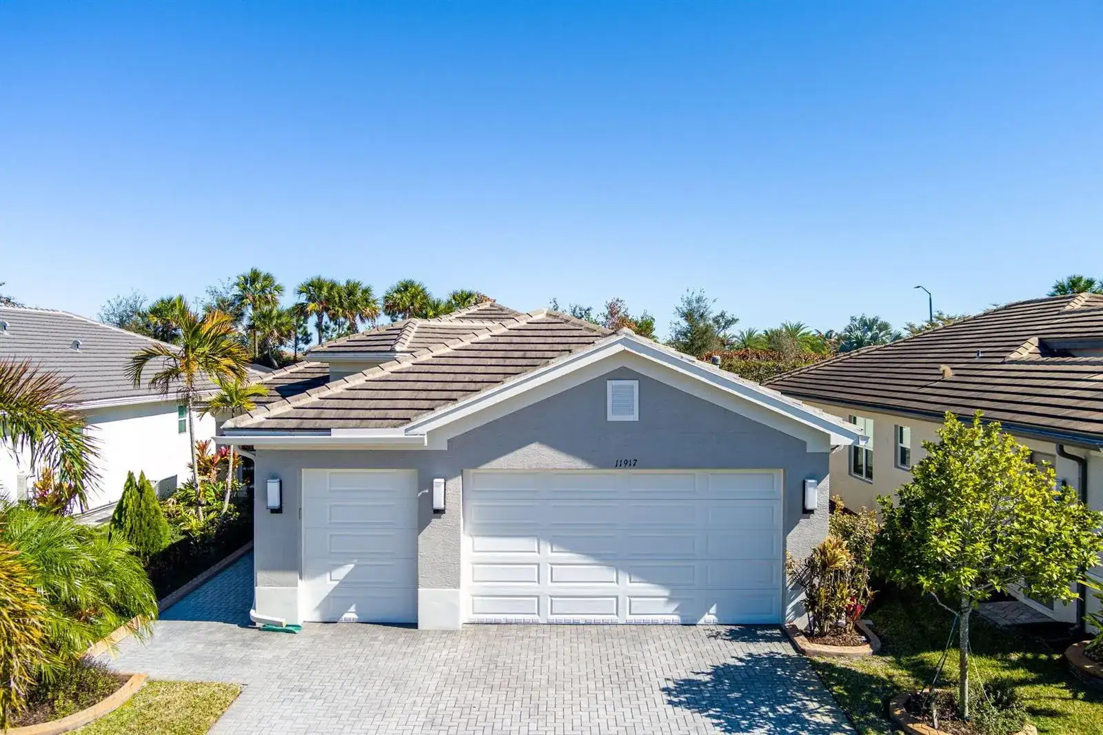 11917 SW Seahorse Springs Terrace, Port St. Lucie FL 34987 photo 2