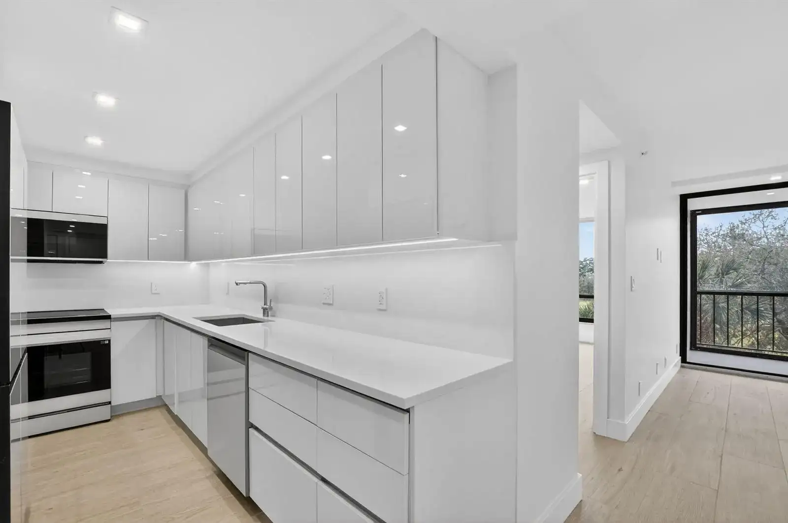7835 Lakeside Boulevard # 946, Boca Raton FL 33434 photo 2