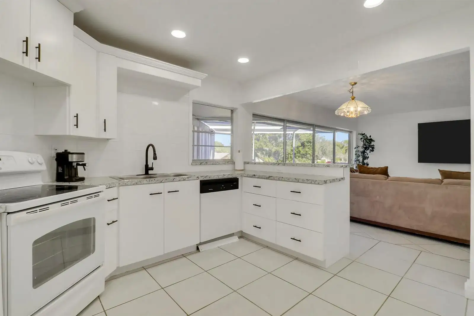 7 Greenway Village N # 202, Royal Palm Beach FL 33411 photo 2