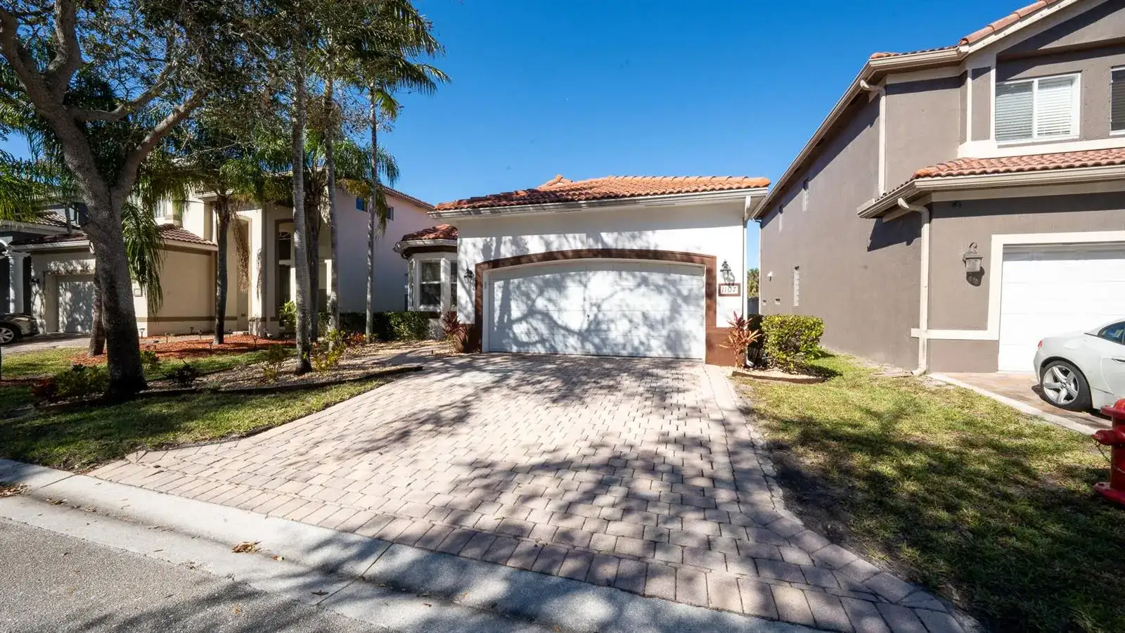 1107 Center Stone Lane, Riviera Beach FL 33404 photo 2