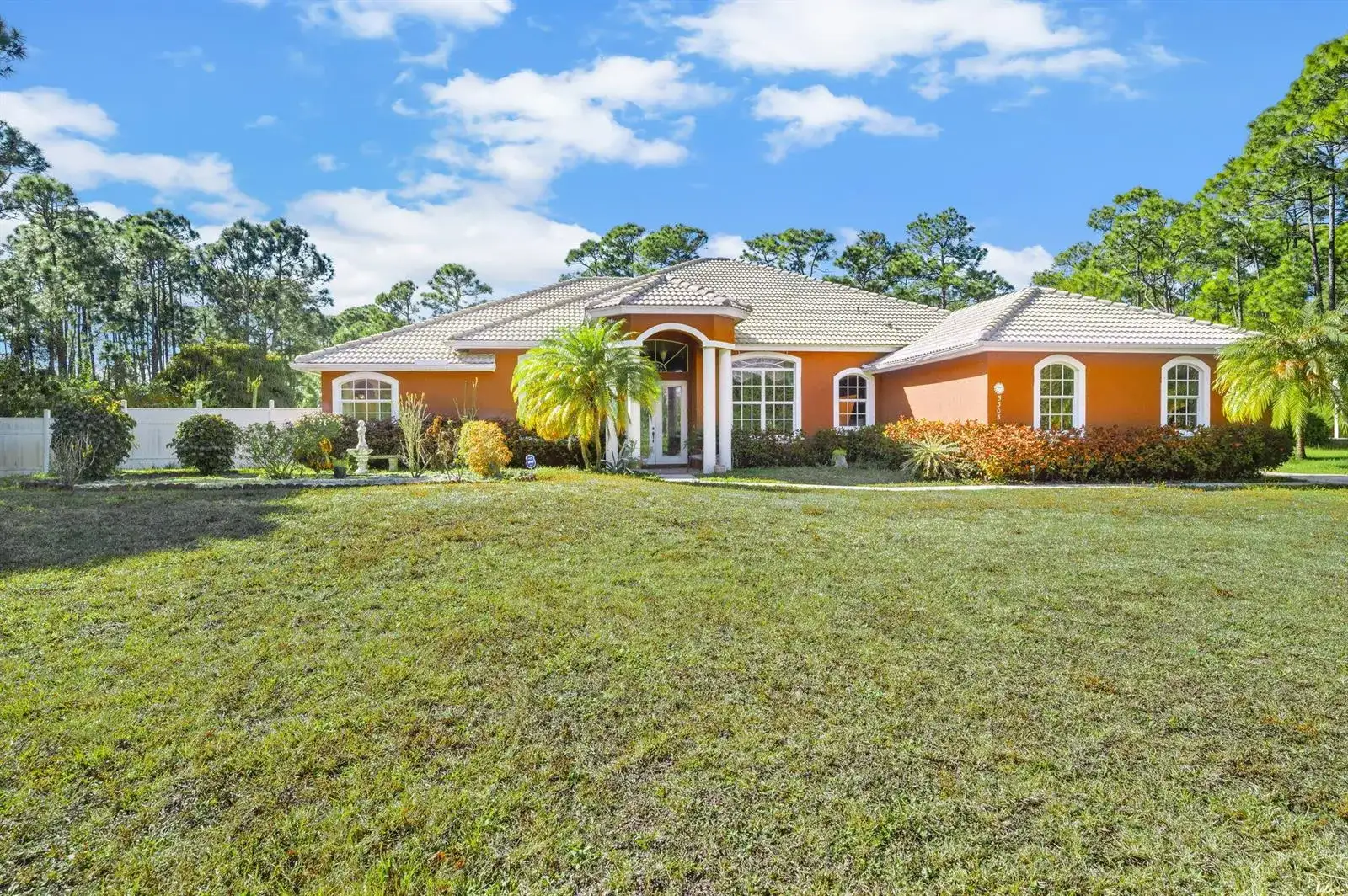 5305 Southwind Trail, Fort Pierce FL 34951 photo 2