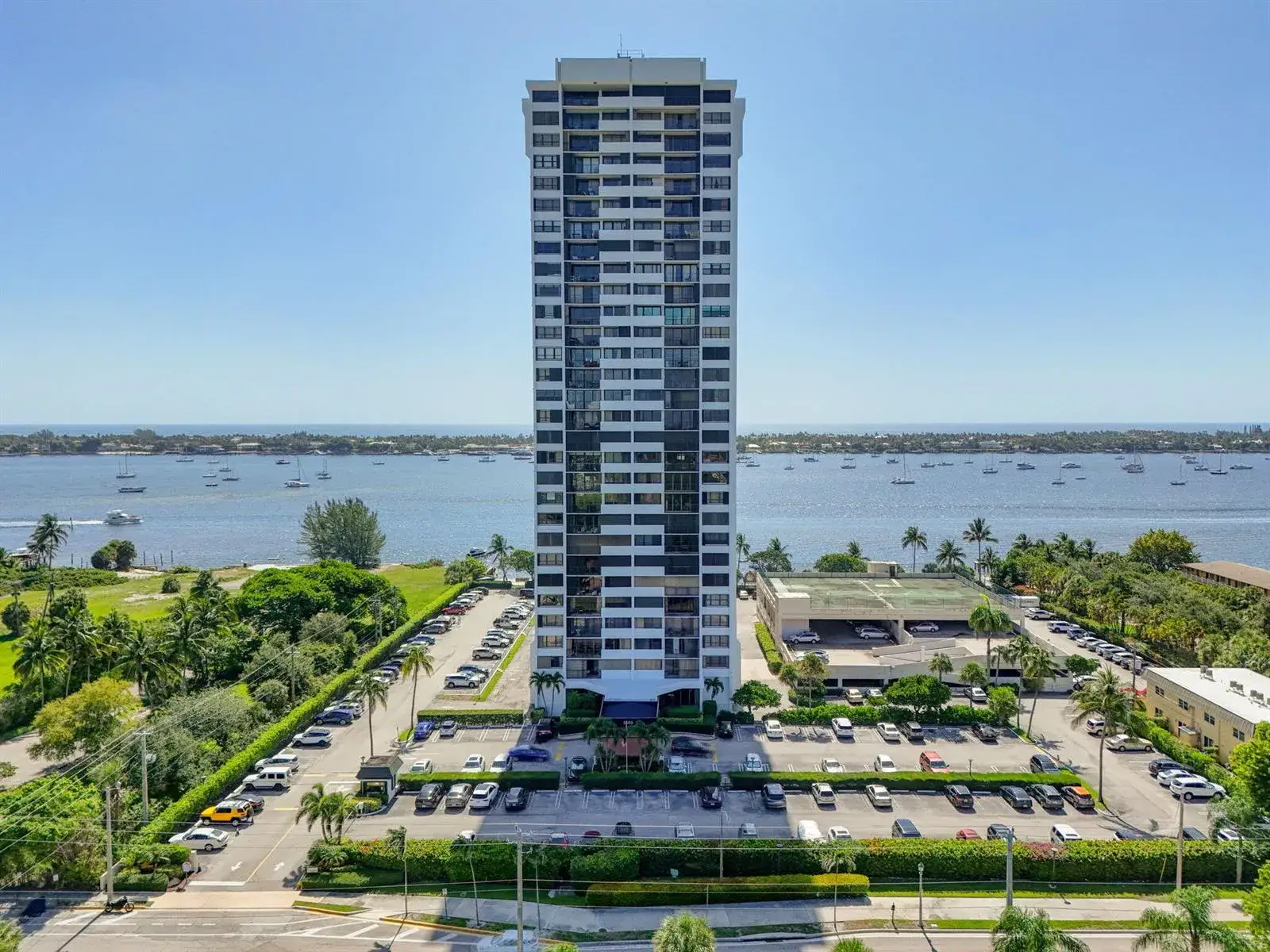5600 N Flagler Drive # 2703, West Palm Beach FL 33407