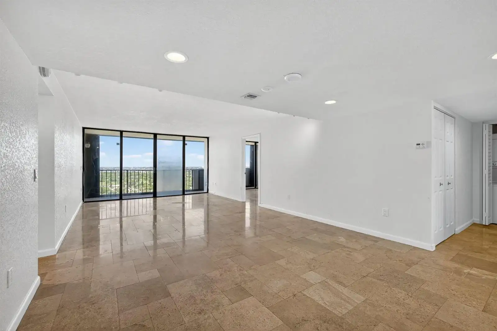 5600 N Flagler Drive # 2703, West Palm Beach FL 33407 photo 4