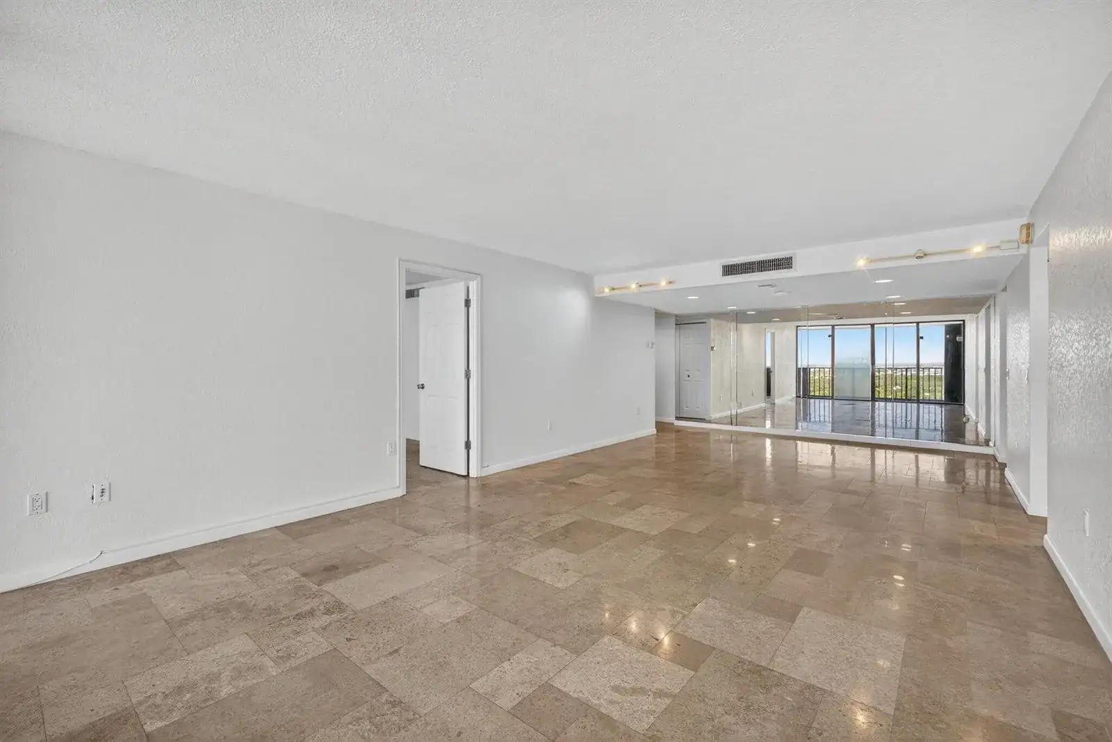 5600 N Flagler Drive # 2703, West Palm Beach FL 33407 photo 5