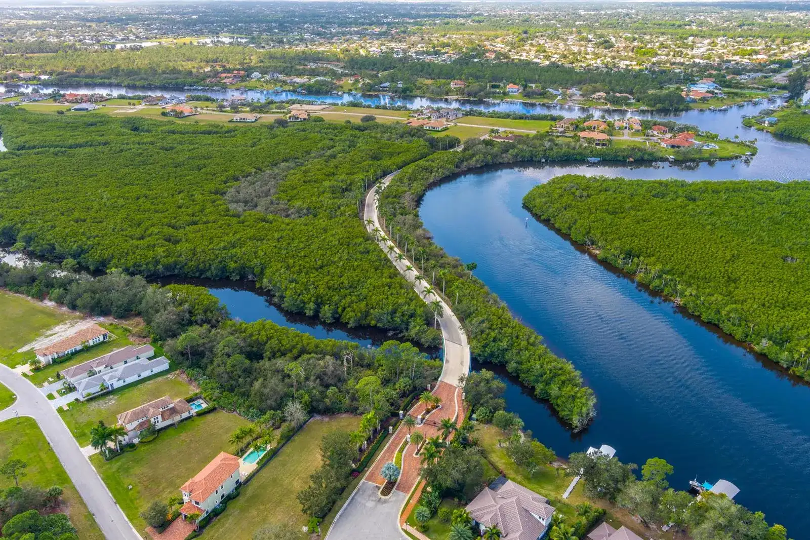 150 SE Fiore Bello, Port St. Lucie FL 34952 photo 2