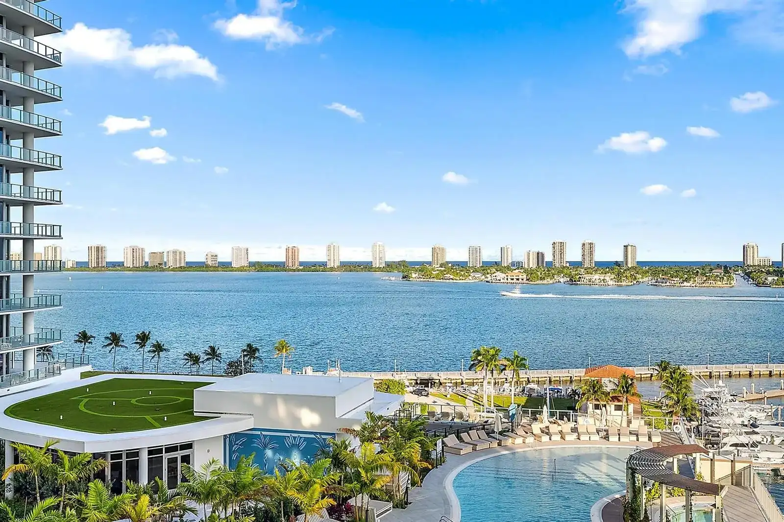 220 Lake Shore Drive # 1008, Lake Park FL 33403