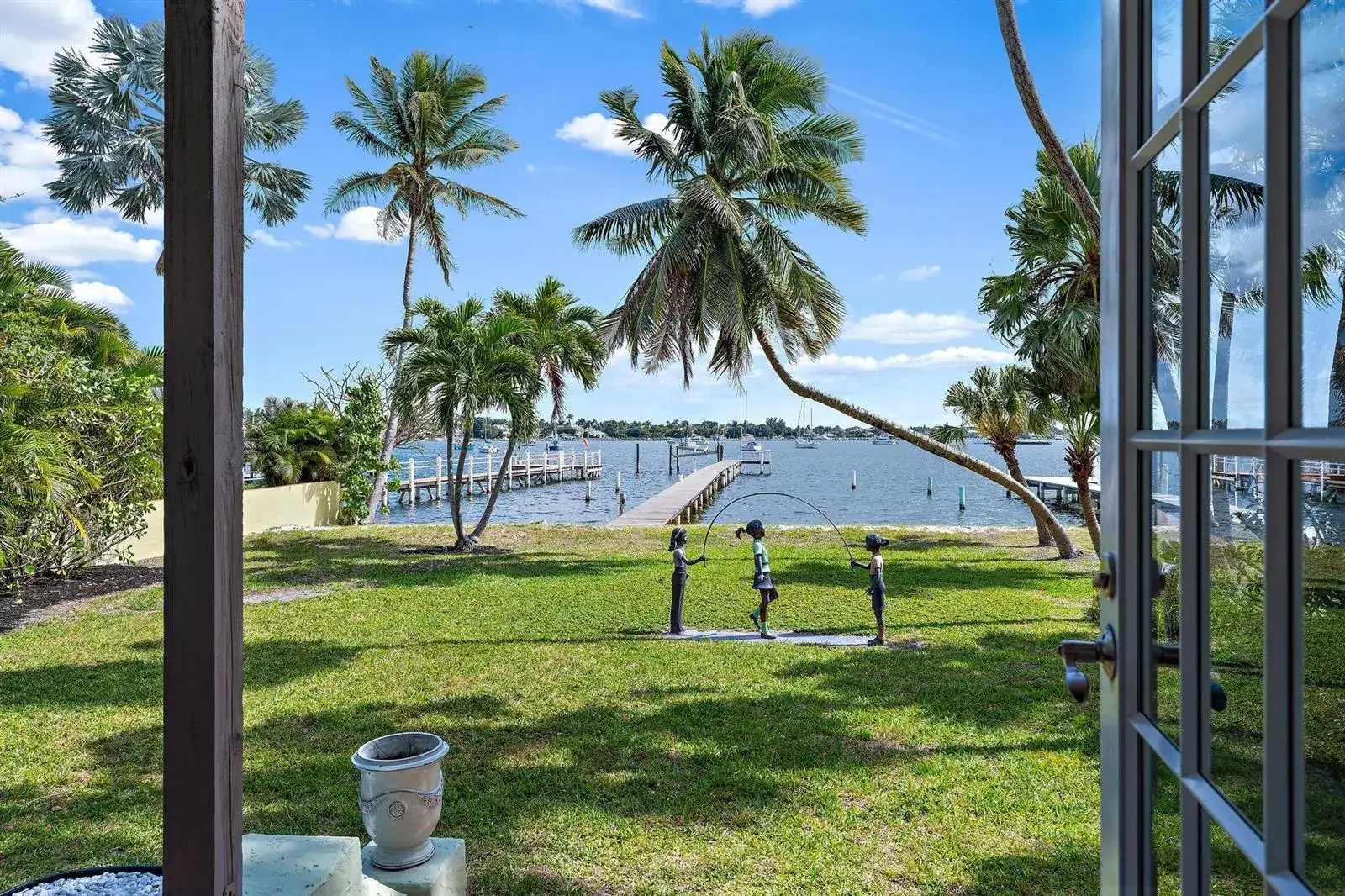 122 S Lake Drive, Lantana FL 33462