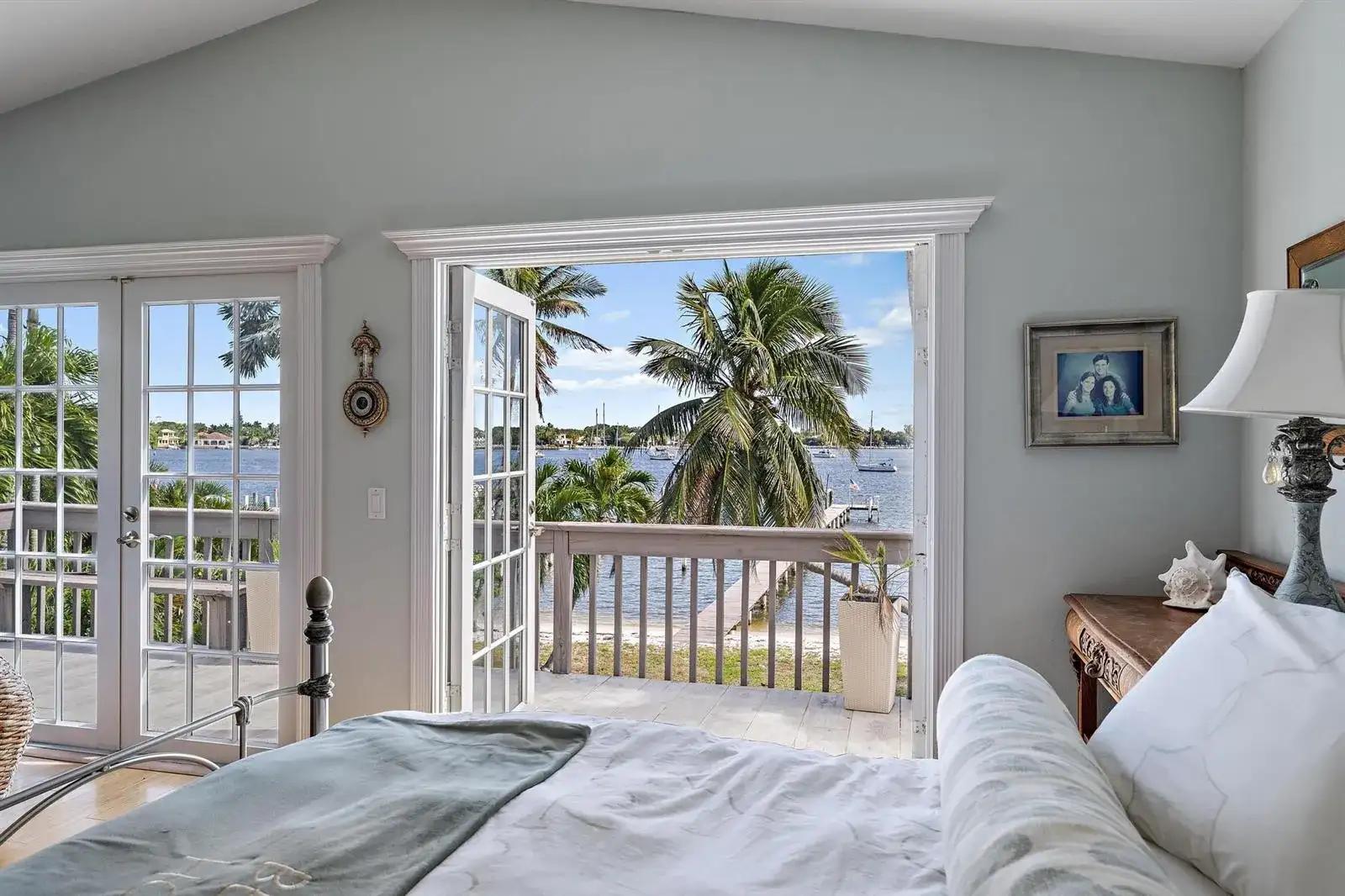 122 S Lake Drive, Lantana FL 33462 photo 3