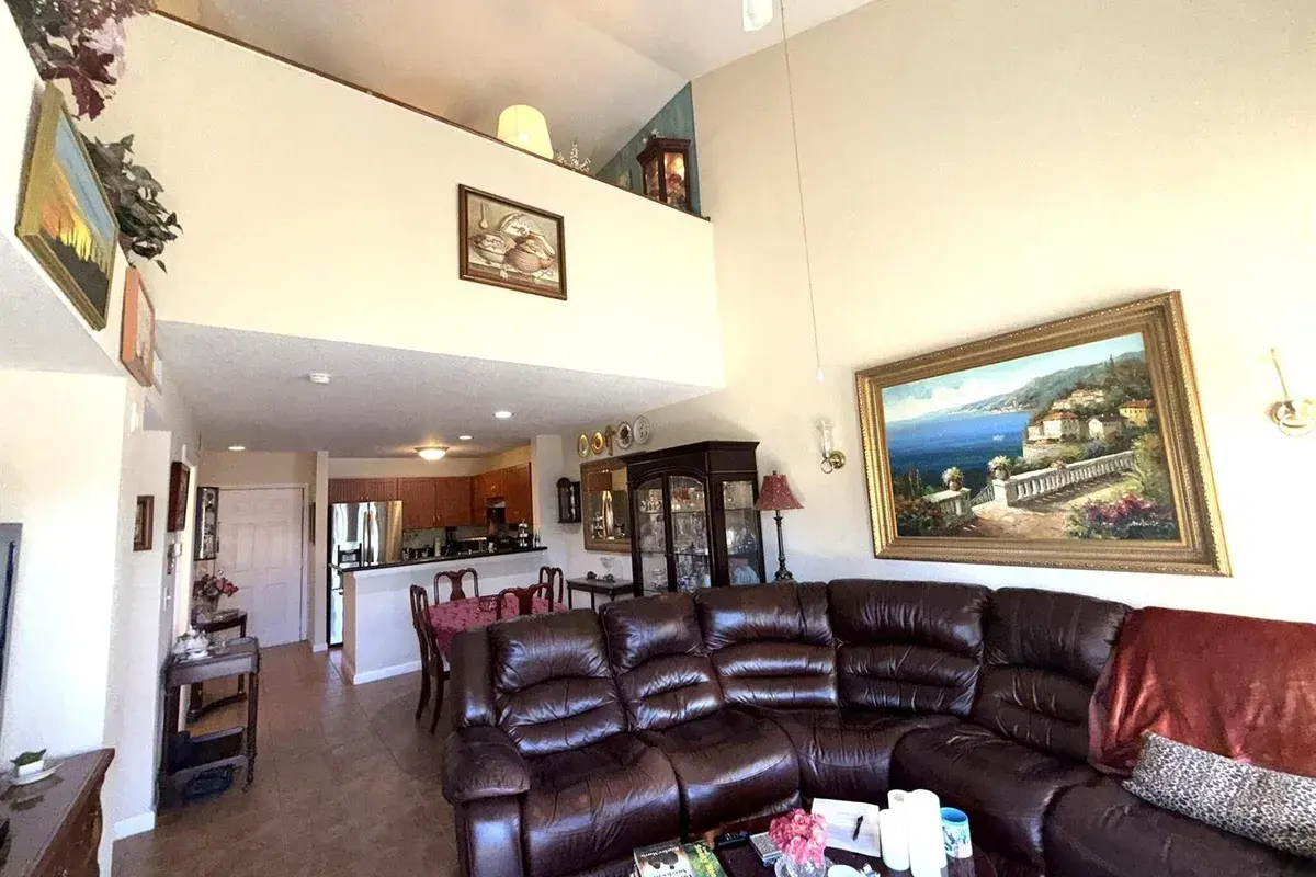 4839 Via Palm Lakes # 1106, West Palm Beach FL 33417