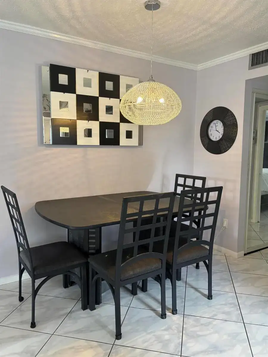 81 Windsor D, West Palm Beach FL 33417 photo 3