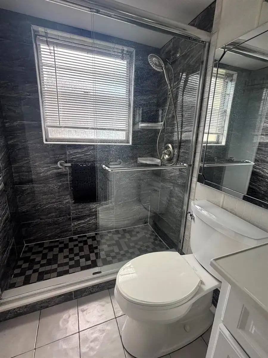 81 Windsor D, West Palm Beach FL 33417 photo 5