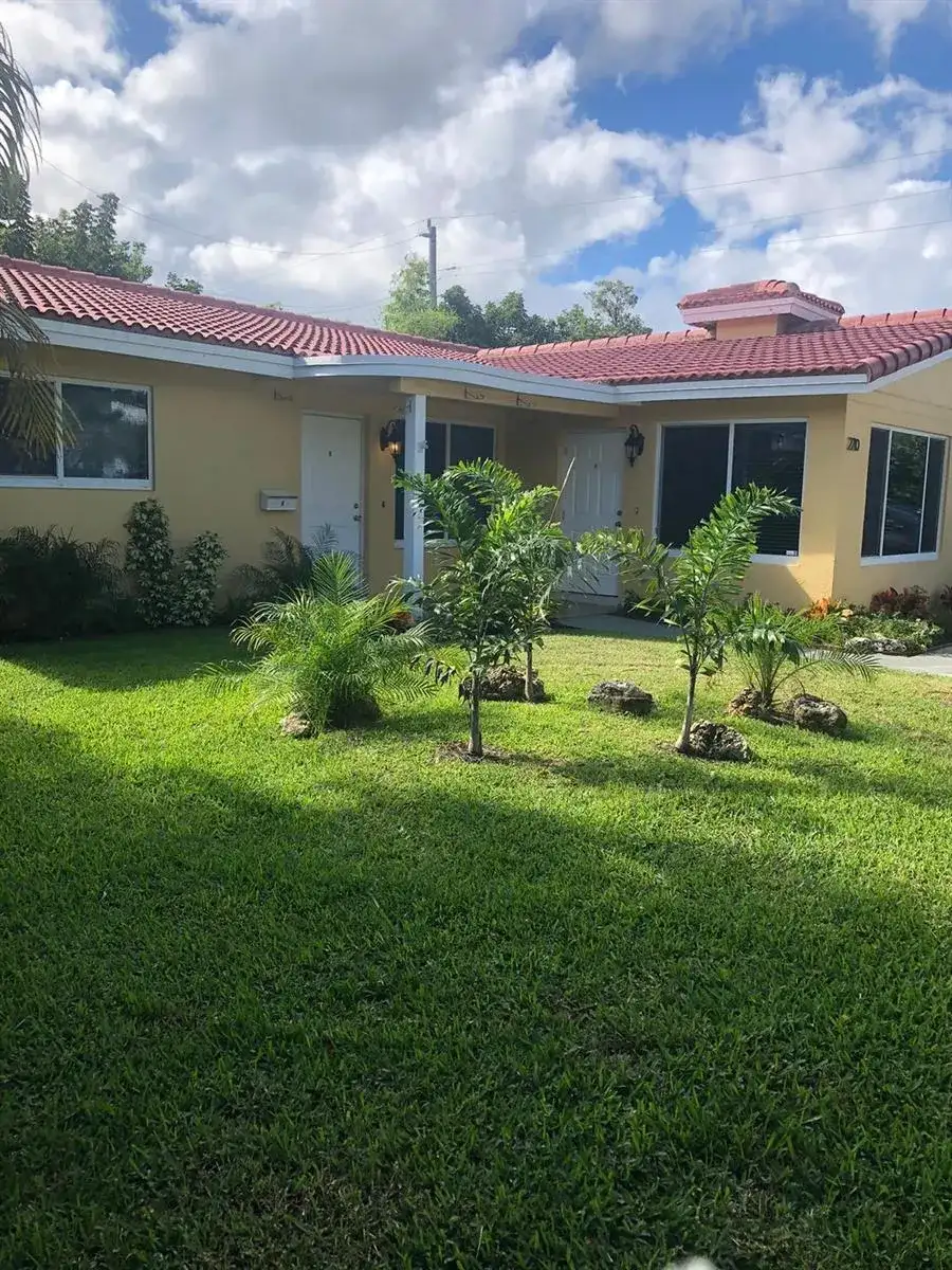 2210 NE 36th Street, Lighthouse Point FL 33064 photo 2