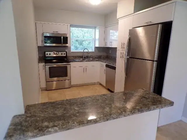 2210 NE 36th Street, Lighthouse Point FL 33064