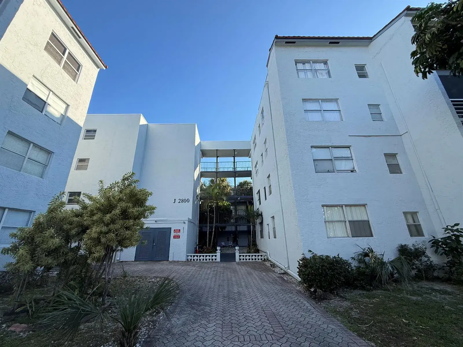 2800 Somerset Drive # 304j, Lauderdale Lakes FL 33311