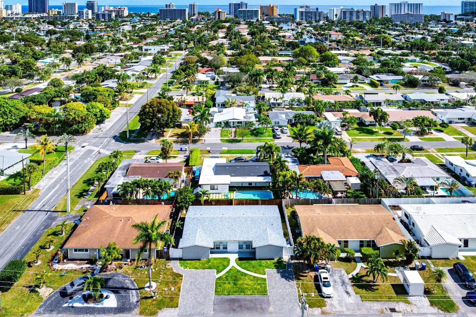 708-710 NE 23rd Avenue, Pompano Beach FL 33062 photo 2