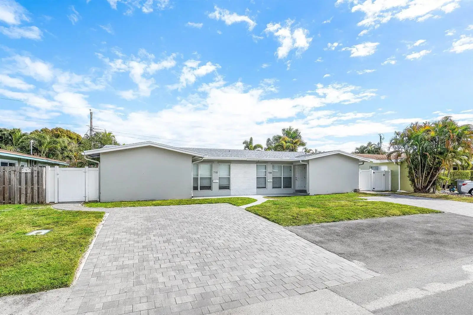 708-710 NE 23rd Avenue, Pompano Beach FL 33062 photo 3
