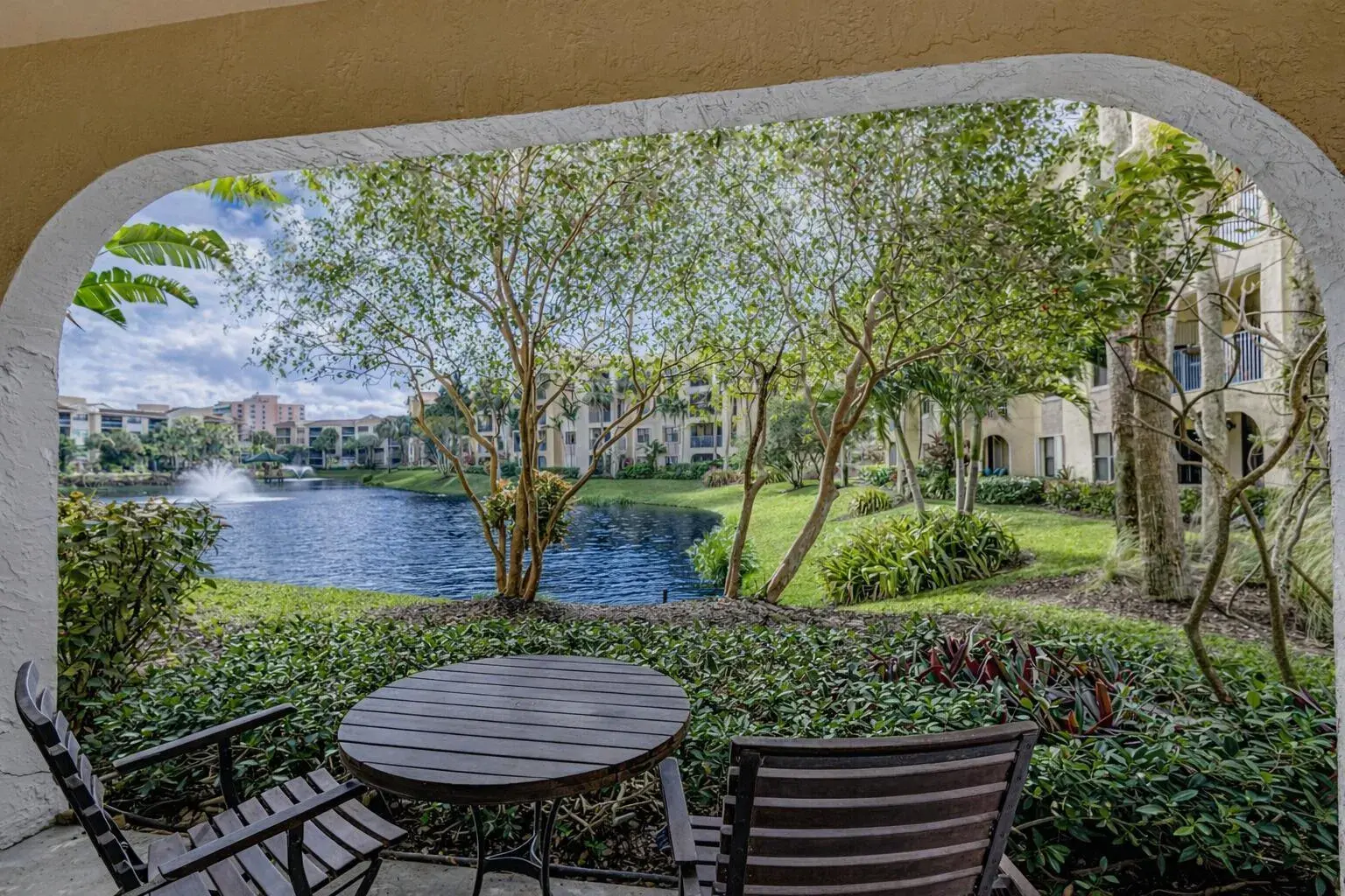 200 Uno Lago Drive # 105, Juno Beach FL 33408