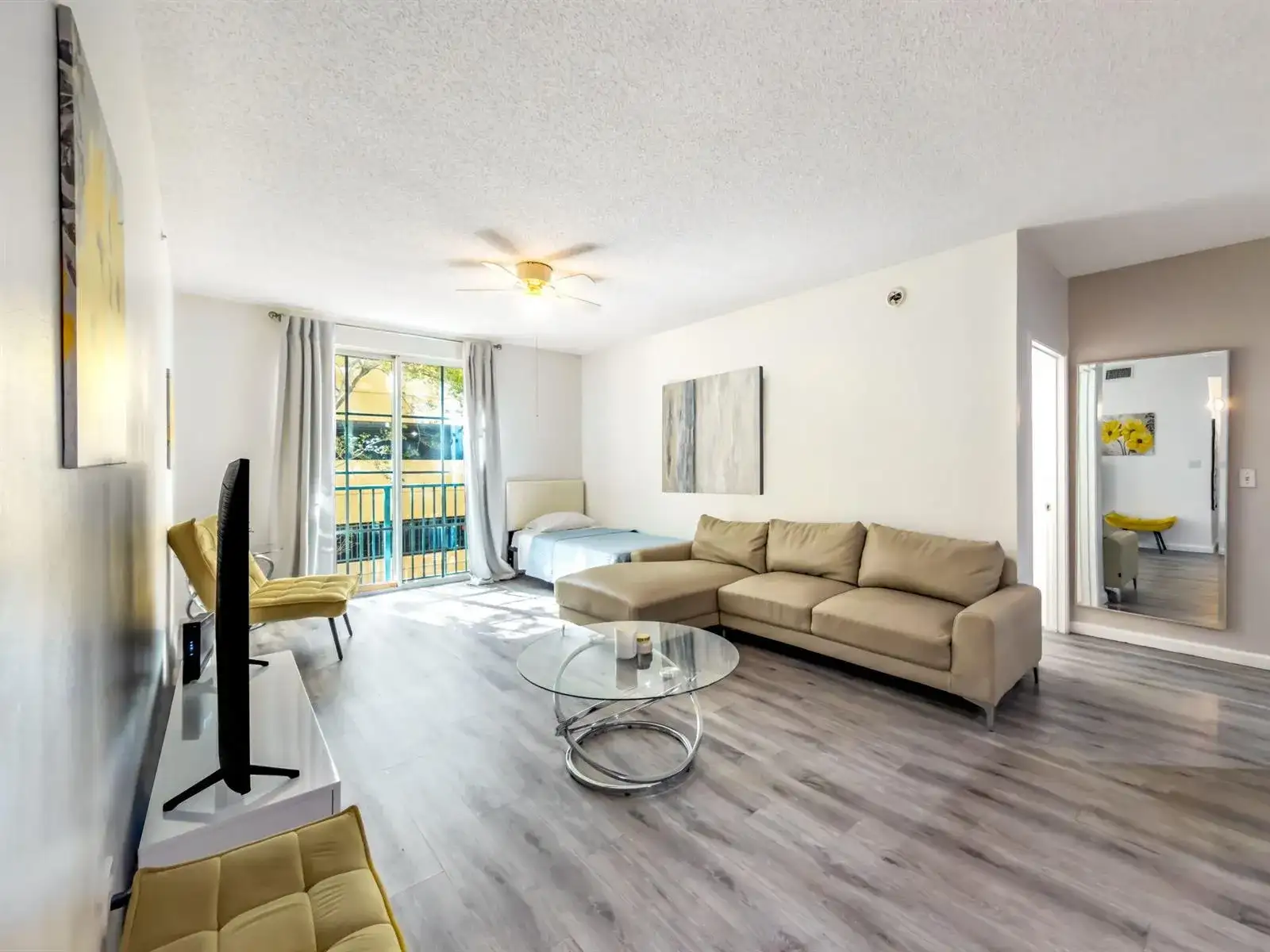 630 S Sapodilla Avenue # 218, West Palm Beach FL 33401 photo 5