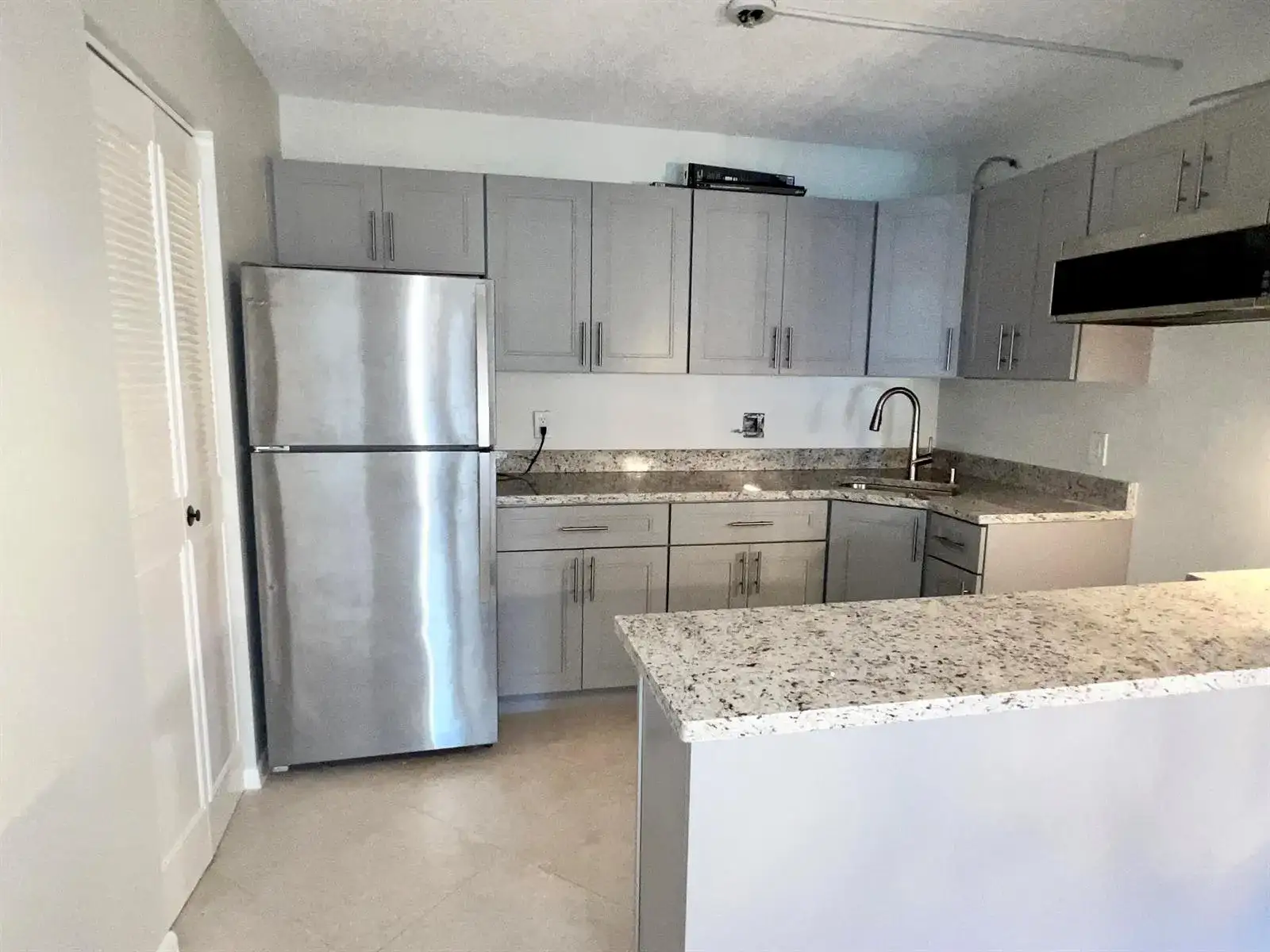 231 Pine Hov Circle # 1, FL 33463 photo 5