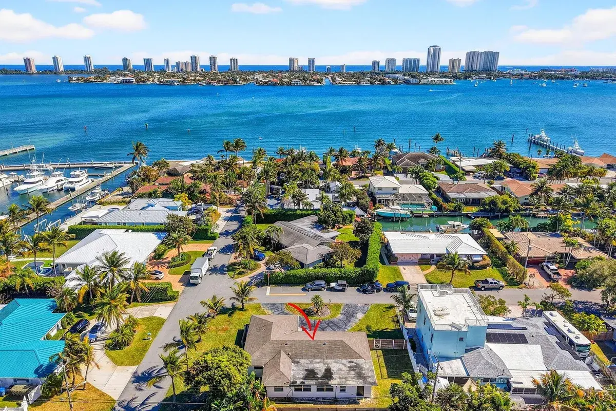 3651 Palm Drive, Riviera Beach FL 33404