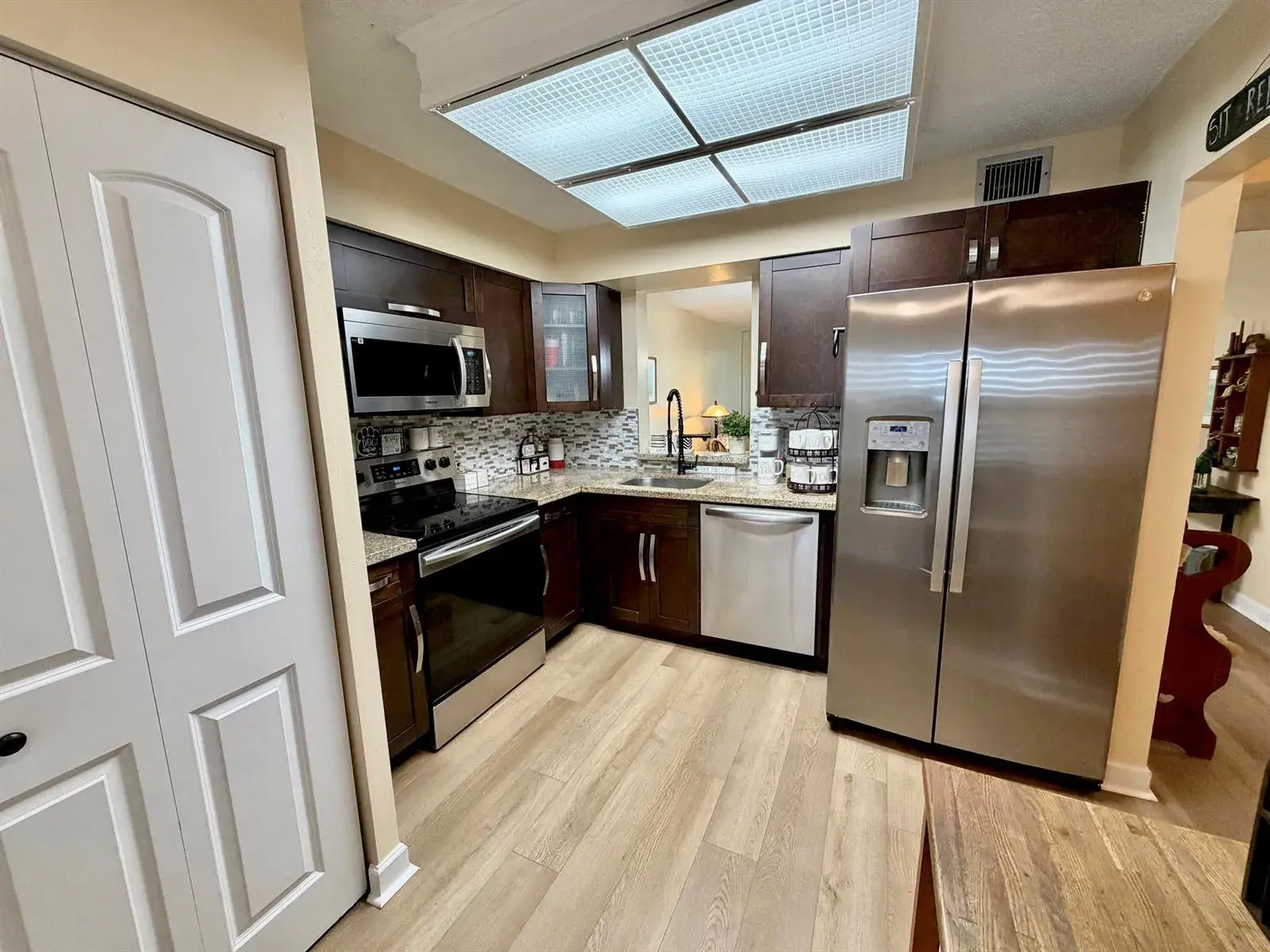 7320 Lake Cir Drive # 204, Margate FL 33063