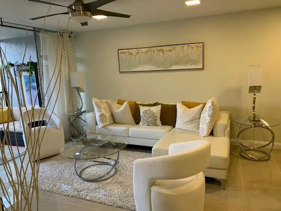 3940 Inverrary Boulevard # 302, Lauderhill FL 33319 photo 5
