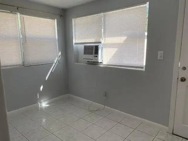 520 52nd Street, West Palm Beach FL 33407 photo 4