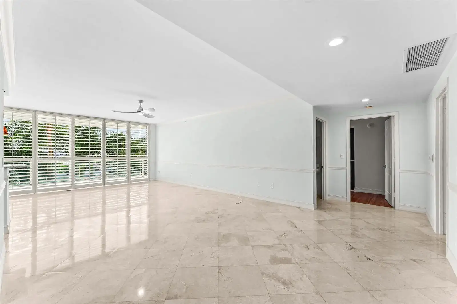 550 SE Mizner Boulevard # B501, Boca Raton FL 33432 photo 2