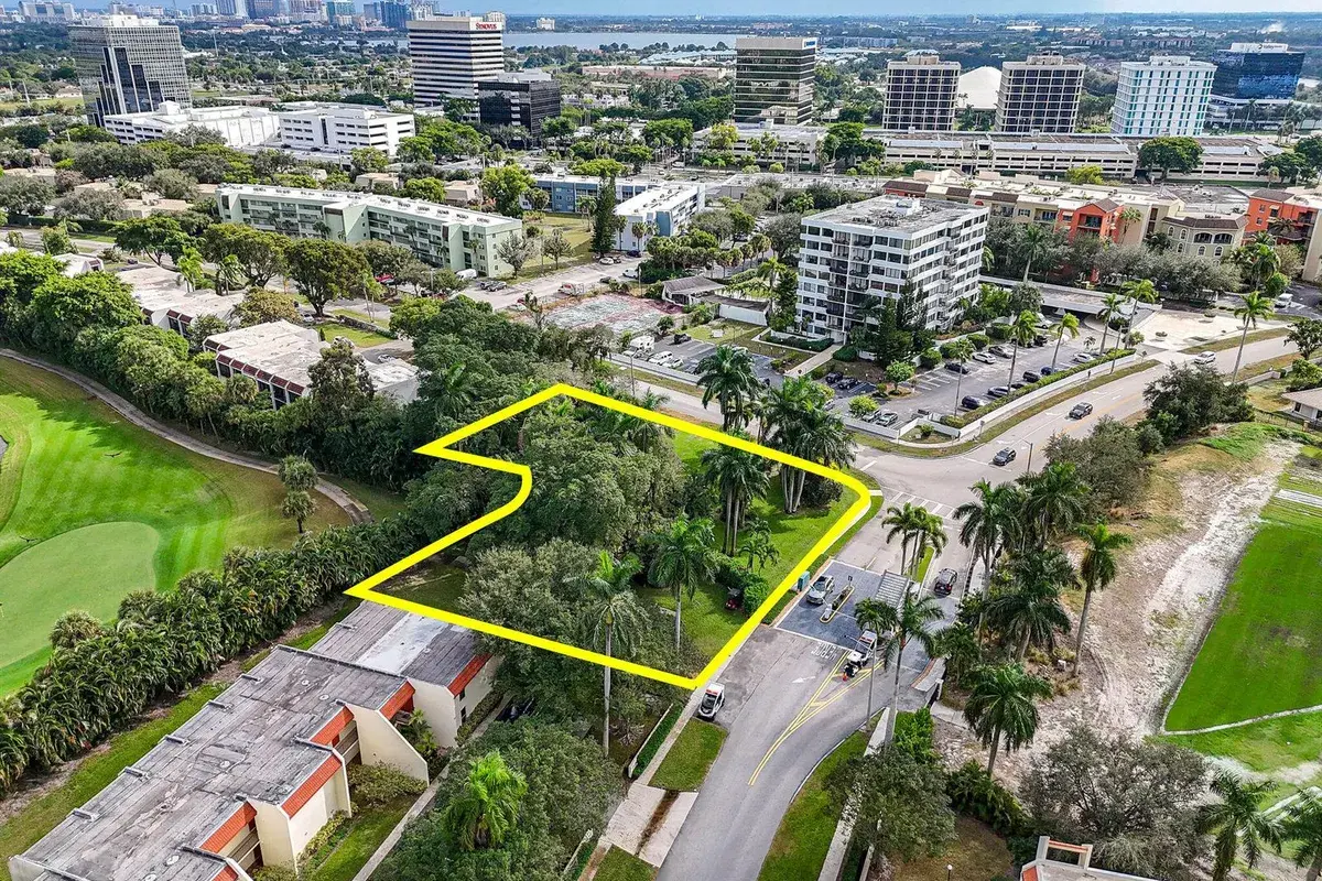 1617 Embassy Drive, West Palm Beach FL 33401