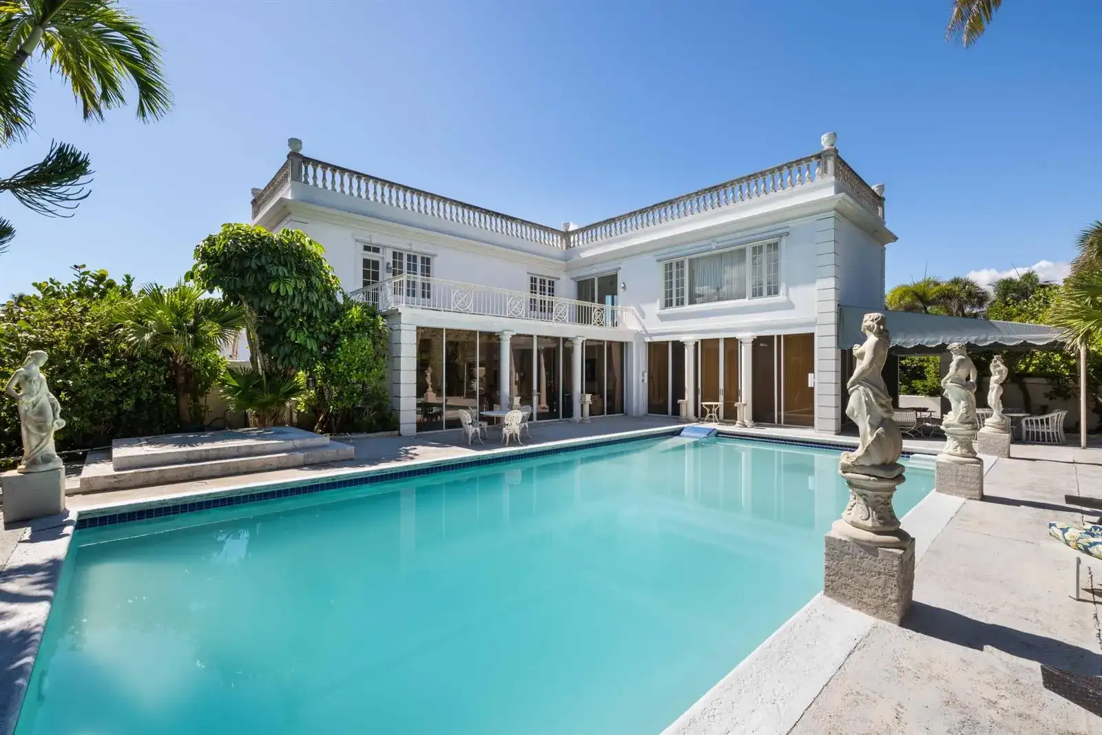 1048 S Ocean Boulevard, Palm Beach FL 33480 photo 2