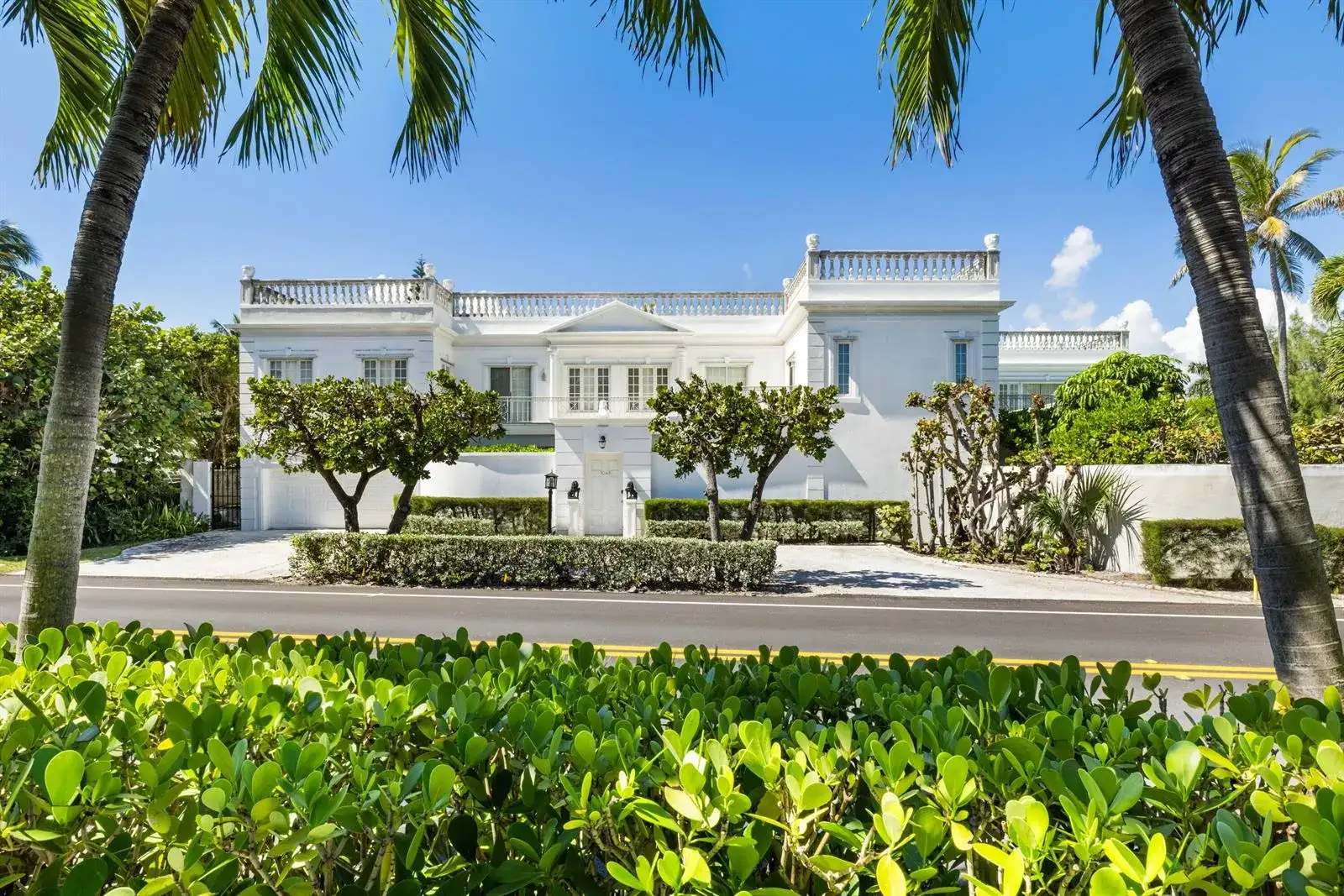 1048 S Ocean Boulevard, Palm Beach FL 33480 photo 3
