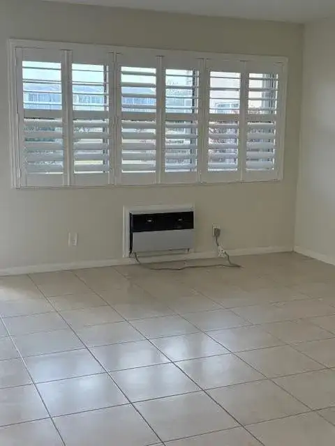 313 Andover # M, West Palm Beach FL 33417 photo 3