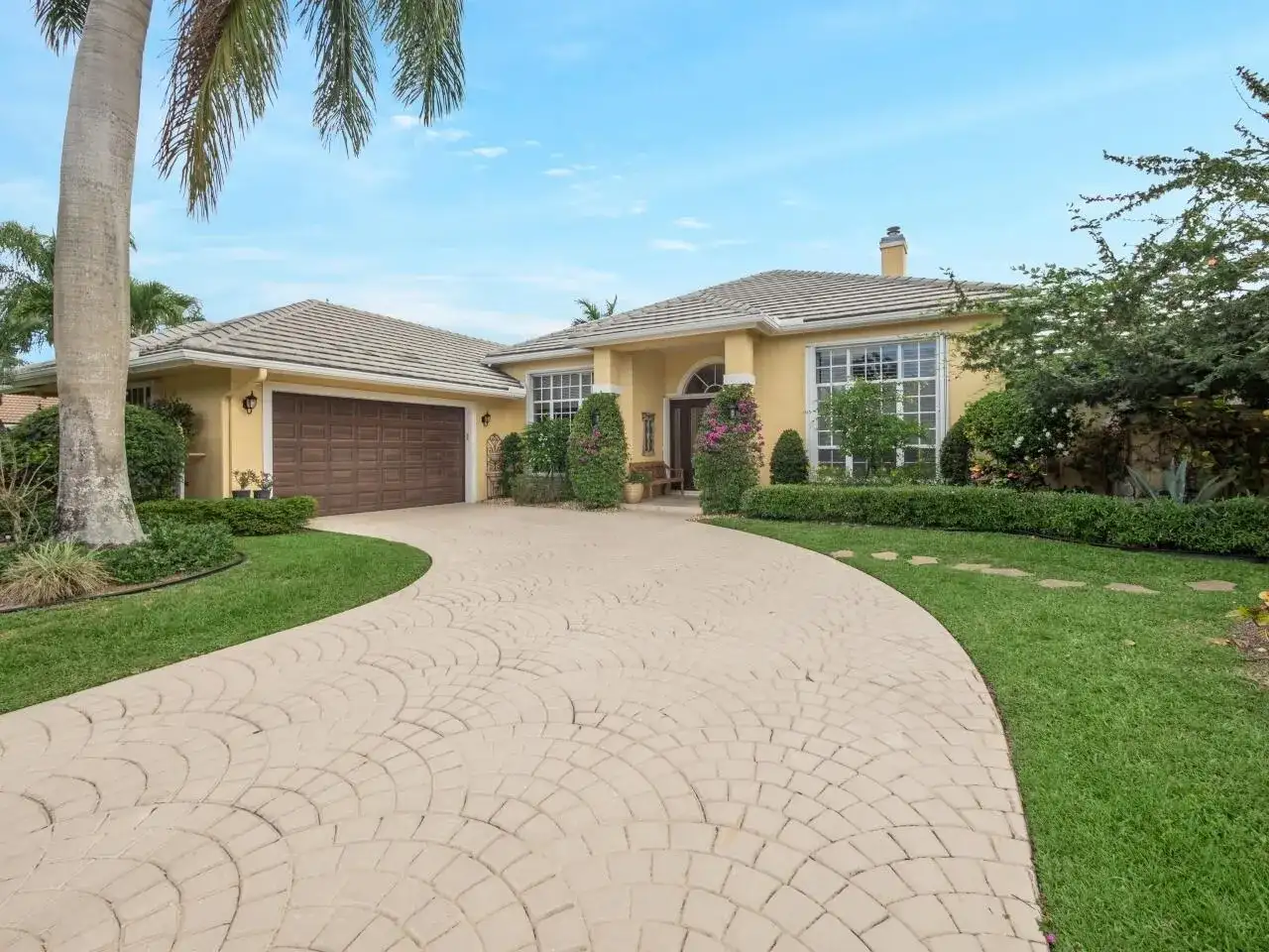 129 Brookhaven Court, Palm Beach Gardens FL 33418 photo 3