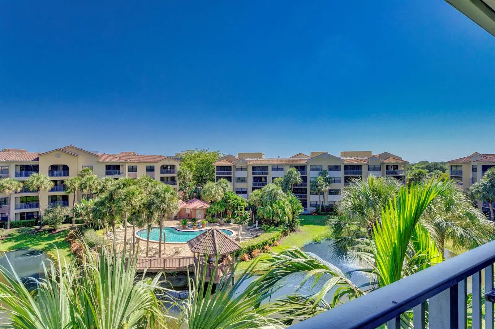 500 Uno Lago Drive # 402, Juno Beach FL 33408