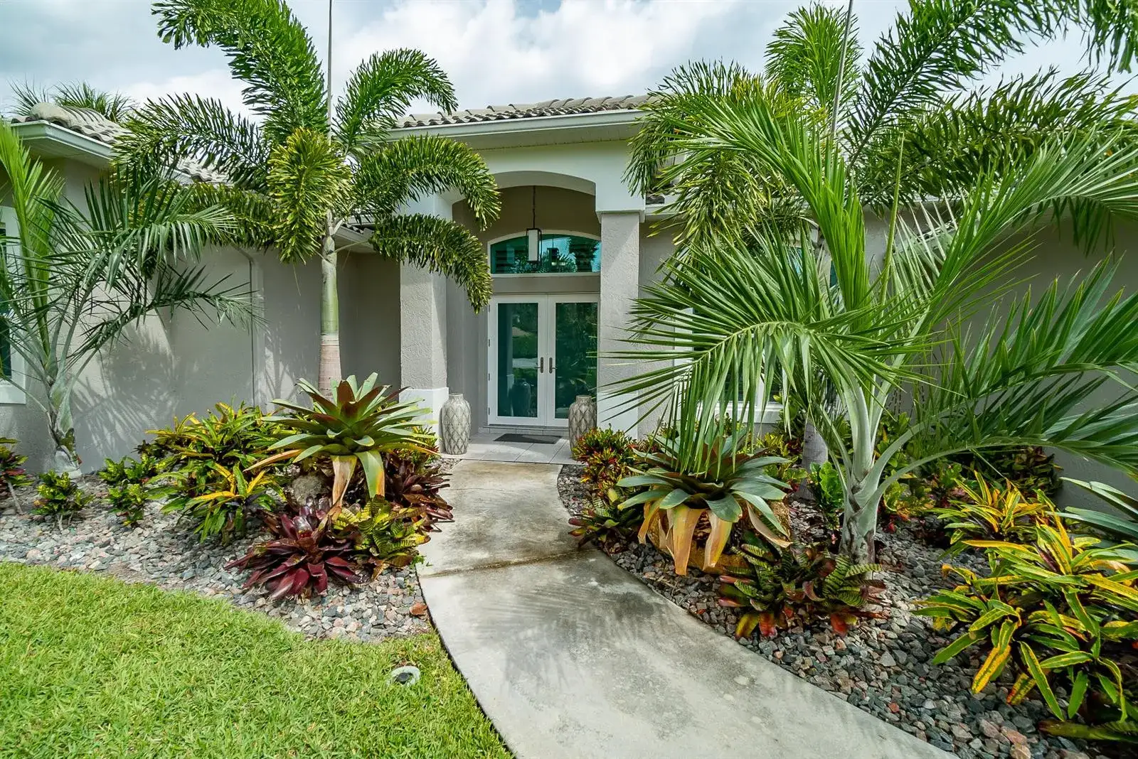 1714 Coconut Drive, Fort Pierce FL 34949 photo 3
