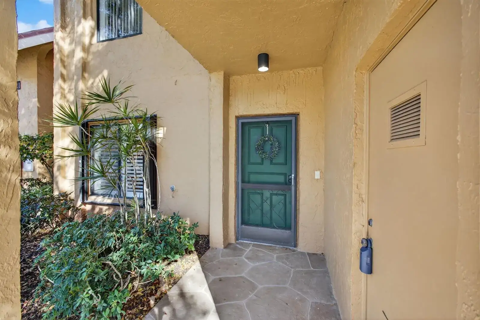 11282 Green Lake Drive # 104, Boynton Beach FL 33437 photo 2