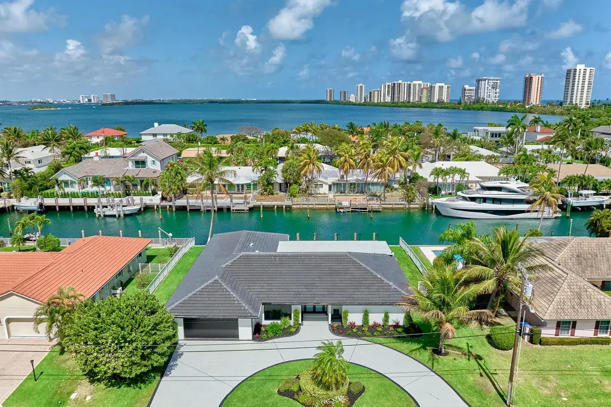 1170 Fairview Lane, Singer Island FL 33404