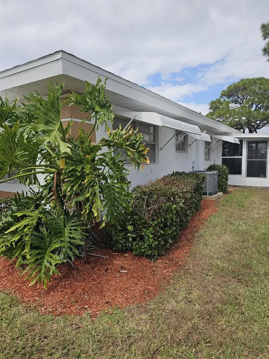 1212 Lakes End Drive # D, Fort Pierce FL 34982 photo 4
