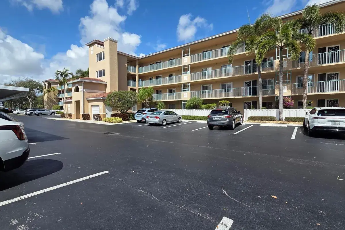 5777 Gemstone Court # 207, Boynton Beach FL 33437