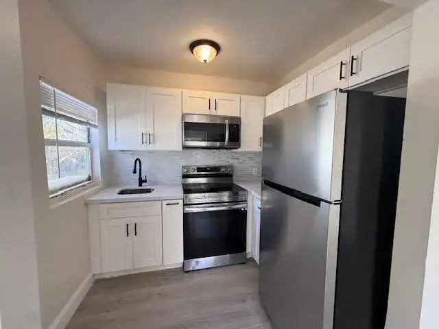 904 4th Street # 2, West Palm Beach FL 33401 photo 4