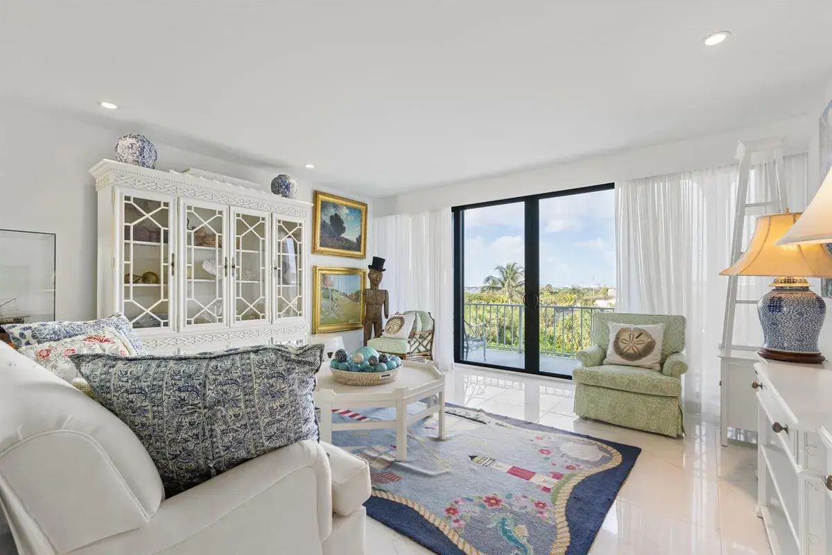 2275 S Ocean Boulevard # 307a, Palm Beach FL 33480