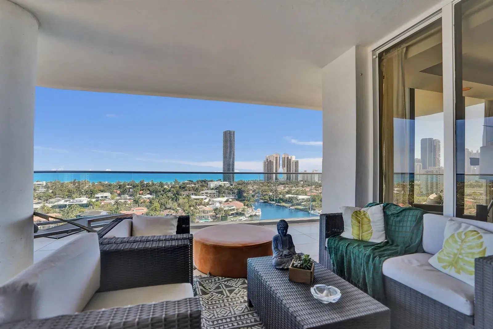 19707 Turnberry Way # 18j, Aventura FL 33180