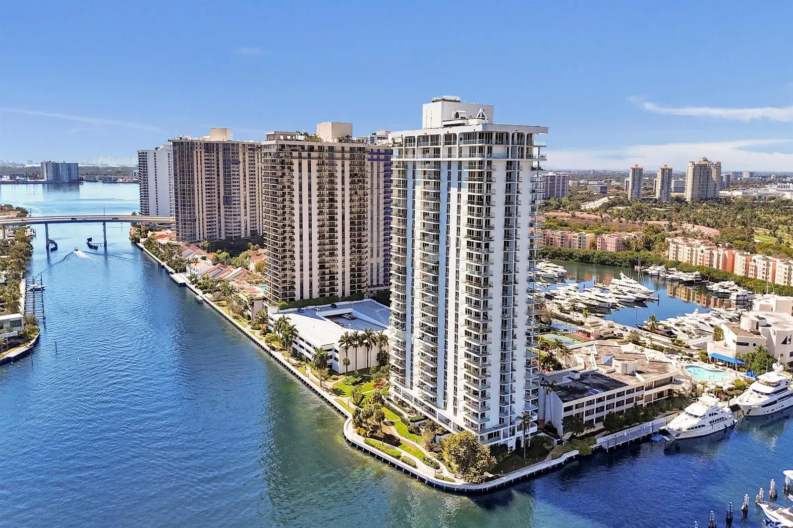 19707 Turnberry Way # 18j, Aventura FL 33180