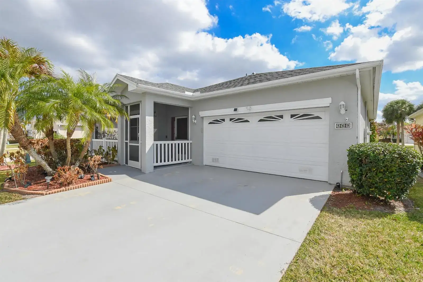 569 NW Cortina Lane, Port St. Lucie FL 34986 photo 4