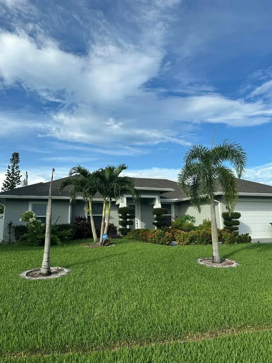 1159 SW Edinburgh Drive, Port St. Lucie FL 34953