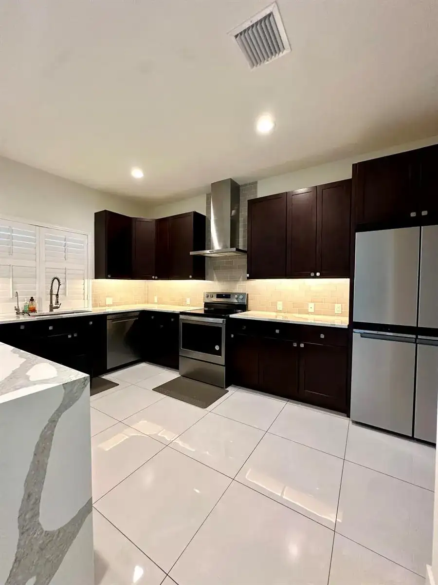 1159 SW Edinburgh Drive, Port St. Lucie FL 34953 photo 2