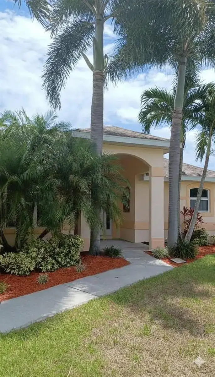 4017 SW Kadlic Street, Port St. Lucie FL 34953 photo 2