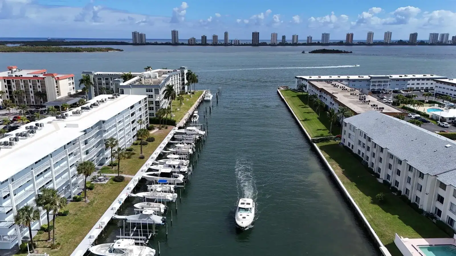 104 Paradise Harbour Boulevard # 114, North Palm Beach FL 33408 photo 4