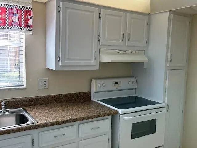 145 Lake Evelyn Drive, West Palm Beach FL 33411